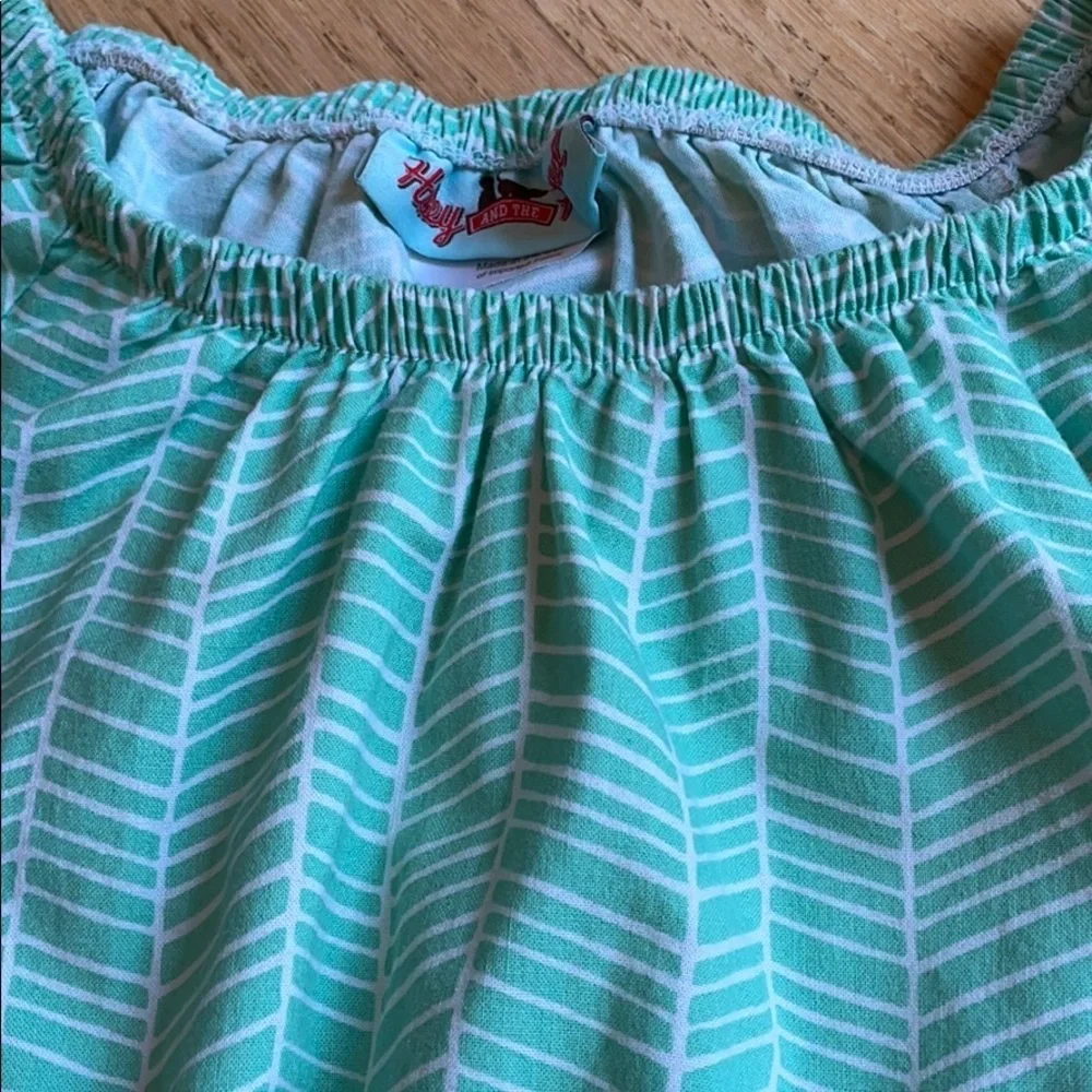 Haley and the Hound Top women’s size XS
